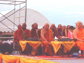 2005 May Vesak day at Buddha monton in Thailand.jpg